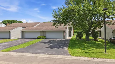 10402 Yorktown Ln N, Maple Grove, MN 55369