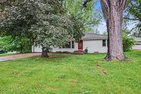 1708 Lydia Ave W, Roseville, MN 55113