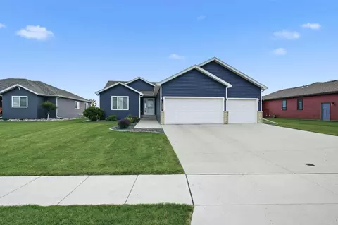 2829 14th St W, West Fargo, ND 58078