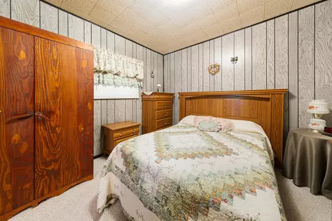 Bedroom - 533 9th St NW, Faribault, MN 55021 photo 1 of 5