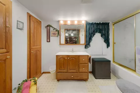 Bath - 533 9th St NW, Faribault, MN 55021 photo 1 of 1