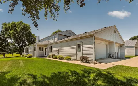 4862 Tee Ct SW, Rochester, MN 55902