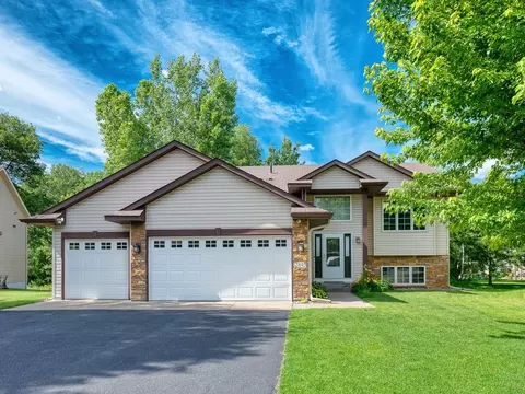 2845 85th Ct NE, Blaine, MN 55449