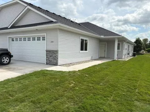 270 Eau Claire Ave SE, Hutchinson, MN 55350