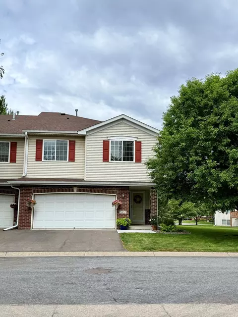15657 Chasewood Ct, Rosemount, MN 55068