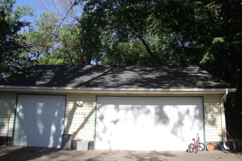 5960 Grant St, Excelsior, MN 55331 photo 2