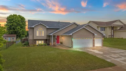 845 Plum Tree Ln, Somerset, WI 54025