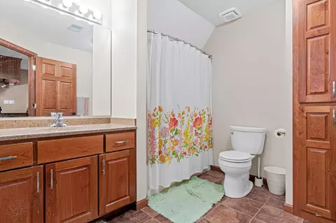 Bath - 9832 Rosemill Cir N, Champlin, MN 55316 photo 5 of 5