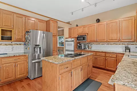 Kitchen - 9832 Rosemill Cir N, Champlin, MN 55316 photo 2 of 7