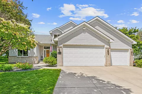 9832 Rosemill Cir N, Champlin, MN 55316