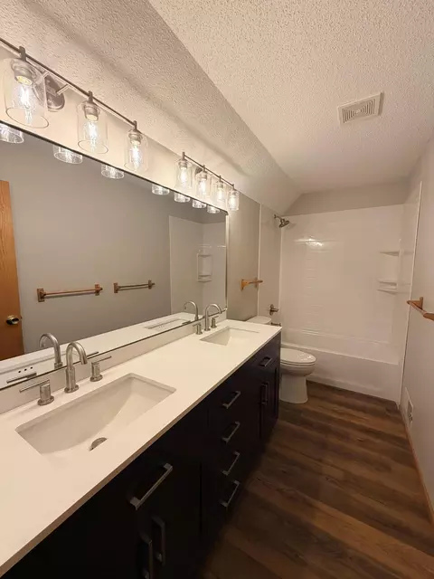 Bath - 50573 Evergreenpoint Rd, Bigfork, MN 56628 photo 1 of 2