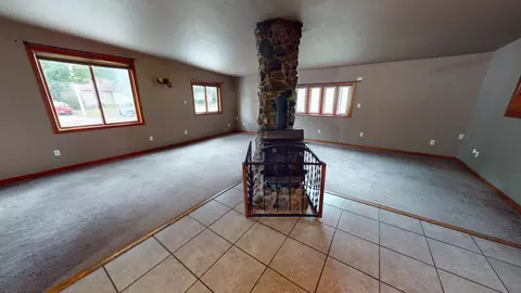 Living - 119 Morningside Rd, Albert Lea, MN 56007 photo 4 of 6