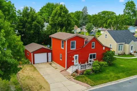 606 4th St NE, Montgomery, MN 56069