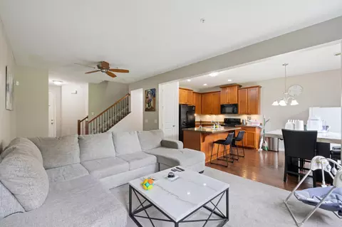 3105 Countryside Bay #C, Woodbury, MN 55129