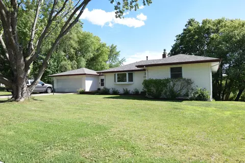 13702 Shirley Dr, Burnsville, MN 55337