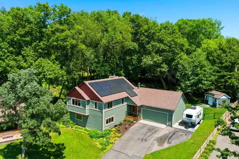 12568 Everest Ct E, Apple Valley, MN 55124