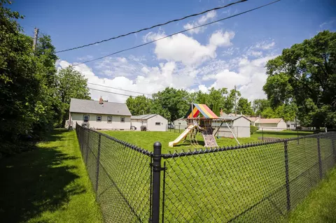 Exterior - 1006 Poughkeepsie Ave, Morris, MN 56267 photo 7 of 10