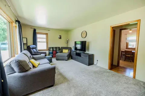 Living - 1006 Poughkeepsie Ave, Morris, MN 56267 photo 1 of 3