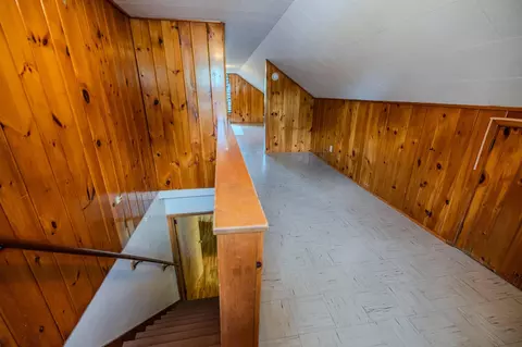 Entry Way - 1006 Poughkeepsie Ave, Morris, MN 56267 photo 5 of 7