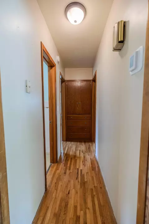 Entry Way - 1006 Poughkeepsie Ave, Morris, MN 56267 photo 3 of 7