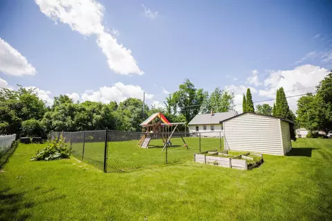 Exterior - 1006 Poughkeepsie Ave, Morris, MN 56267 photo 6 of 10