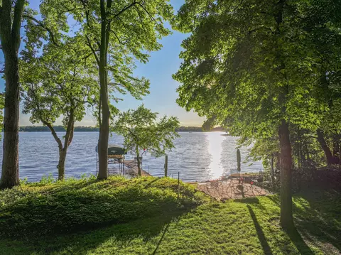 1728 Golden Dr SW, Alexandria, MN 56308