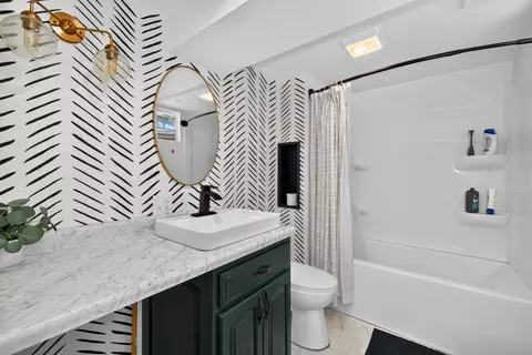 Bath - 418 23rd St S, Fargo, ND 58103 photo 2 of 2