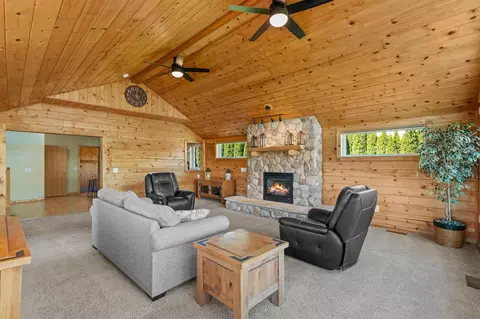 Living - 1839 Quebec St, Centerville, MN 55038 photo 5 of 6