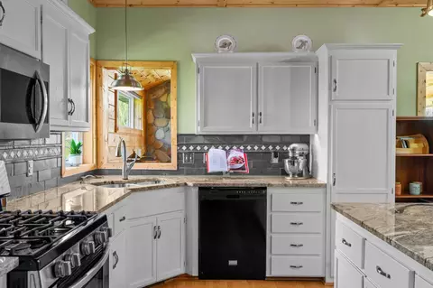 Kitchen - 1839 Quebec St, Centerville, MN 55038 photo 7 of 8