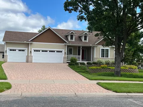 2373 Quail Creek Pkwy NE, Blaine, MN 55449