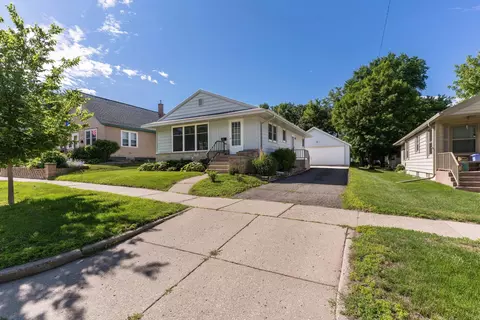 623 Spruce St, Fergus Falls, MN 56537
