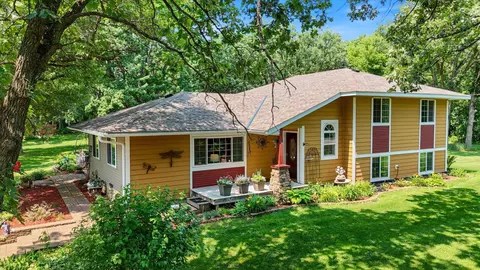 19322 Linnet St NW, Oak Grove, MN 55011