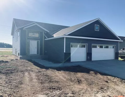 298 Eagle Ln, Zumbrota, MN 55992