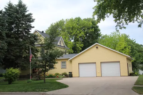 120 3rd St W, Hector, MN 55342