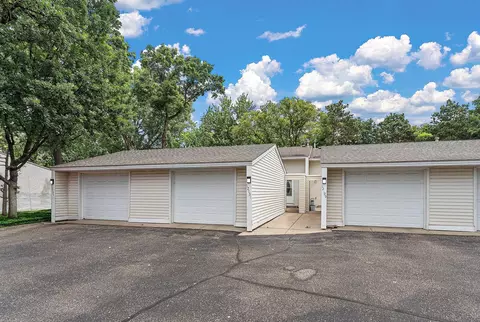 12131 Drake St NW, Coon Rapids, MN 55448