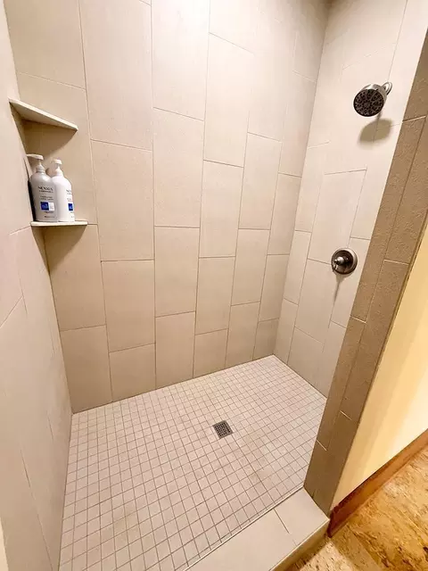 Bath - 1633 Dupre Rd, Centerville, MN 55038 photo 4 of 4