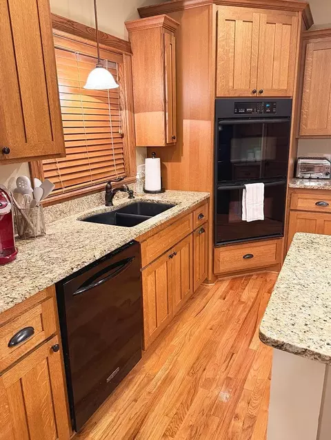 Kitchen - 1633 Dupre Rd, Centerville, MN 55038 photo 4 of 10