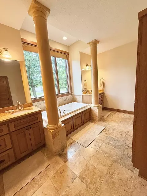 Bath - 1633 Dupre Rd, Centerville, MN 55038 photo 1 of 4