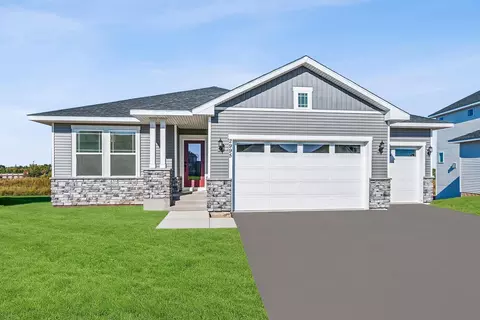 1494 Tyrone Dr, Shakopee, MN 55379