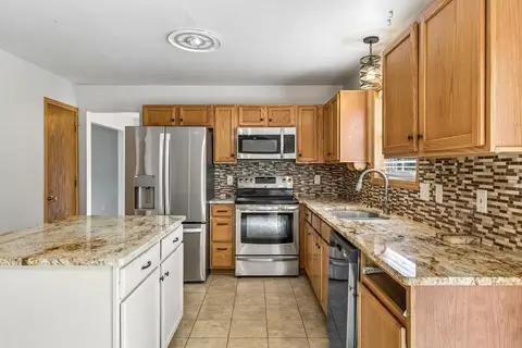 Kitchen - 4926 Rusten Rd, Eagan, MN 55122 photo 4 of 5