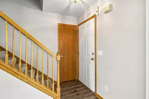 Entry Way - 4926 Rusten Rd, Eagan, MN 55122 photo 1 of 2
