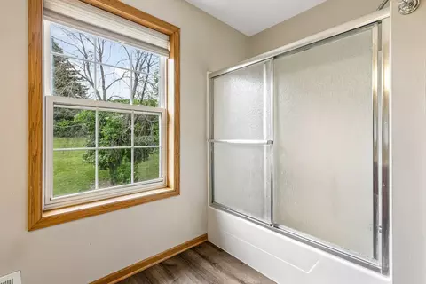 Bath - 4926 Rusten Rd, Eagan, MN 55122 photo 3 of 5