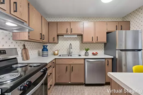 5607 Green Circle Dr #107, Hopkins, MN 55343