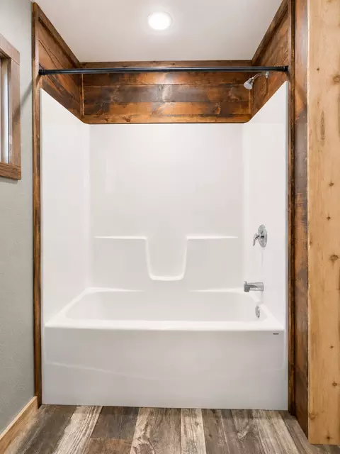 Bath - 408 Main St E, Bertha, MN 56437 photo 6 of 7