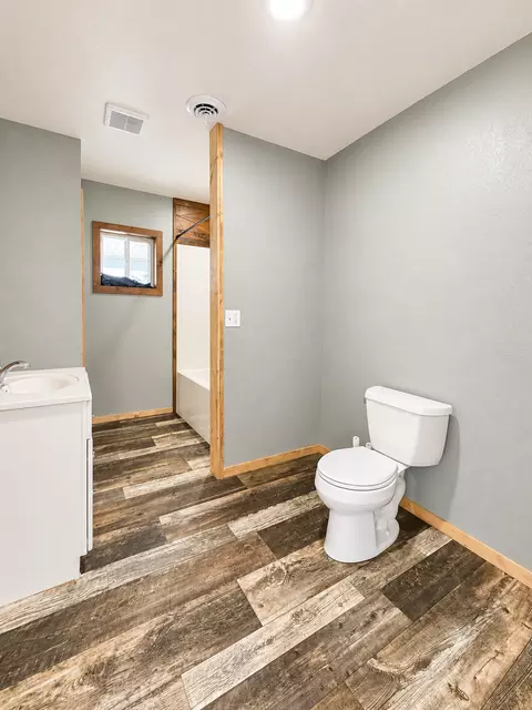 Bath - 408 Main St E, Bertha, MN 56437 photo 4 of 7