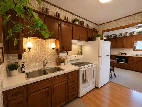 Kitchen - 1717 Pine Street Rd, Ely, MN 55731 photo 4 of 5
