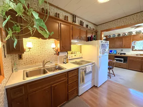 Kitchen - 1717 Pine Street Rd, Ely, MN 55731 photo 3 of 5
