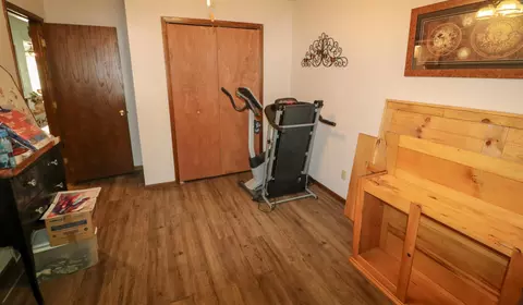 1420 S 23rd St S, Fargo, ND 58103