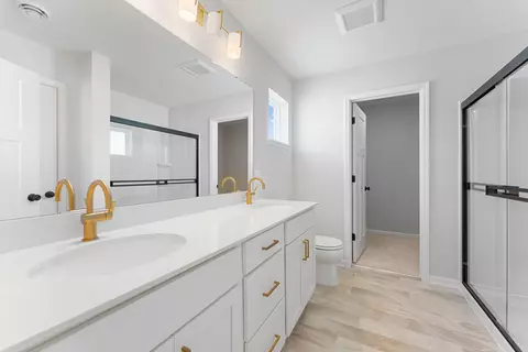 4336 Meadowview Dr, Waconia, MN 55387