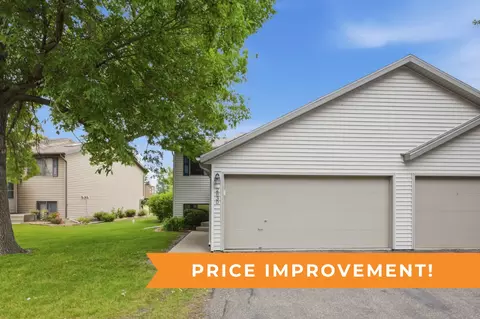 2830 32nd St S, Moorhead, MN 56560